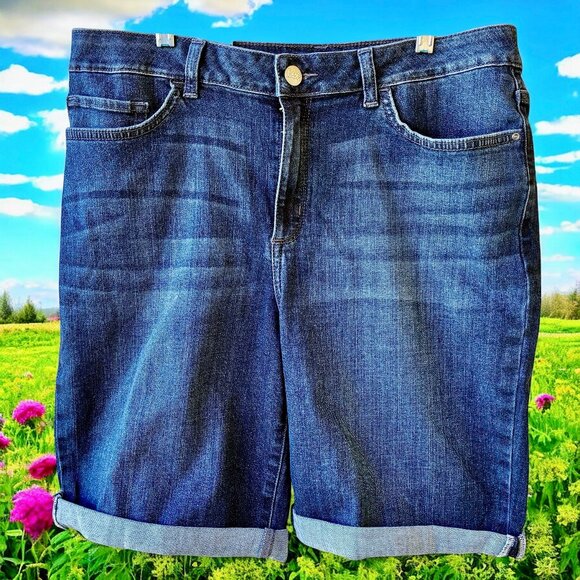 LEE Jeans Bermuda Shorts Blue Denim Mid-Rise Infnity Womens 14 New - Picture 1 of 12